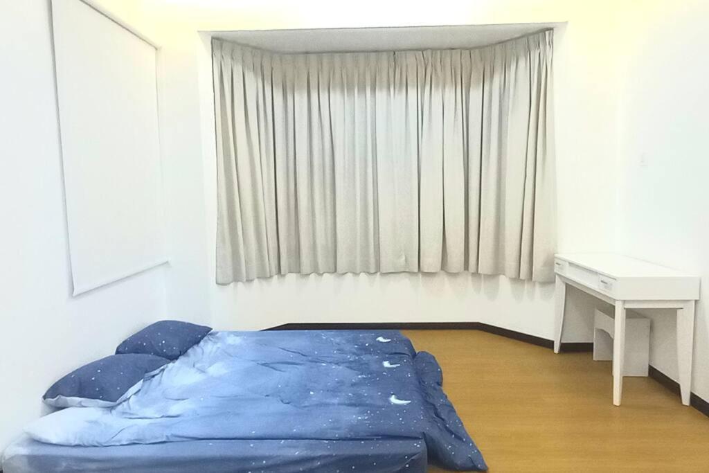Single Storey 12 Pax Rumah percutian